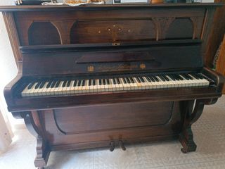 Piano antiguo