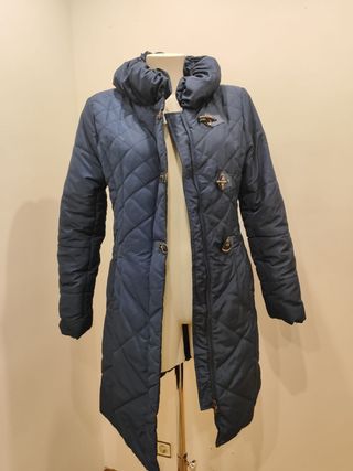 Parka mujer azul marino.