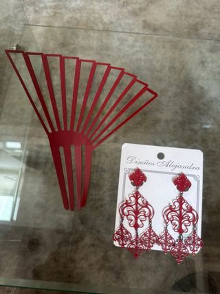 Pendientes y peineta