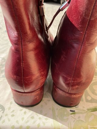 Botín piel burdeos Zara Woman