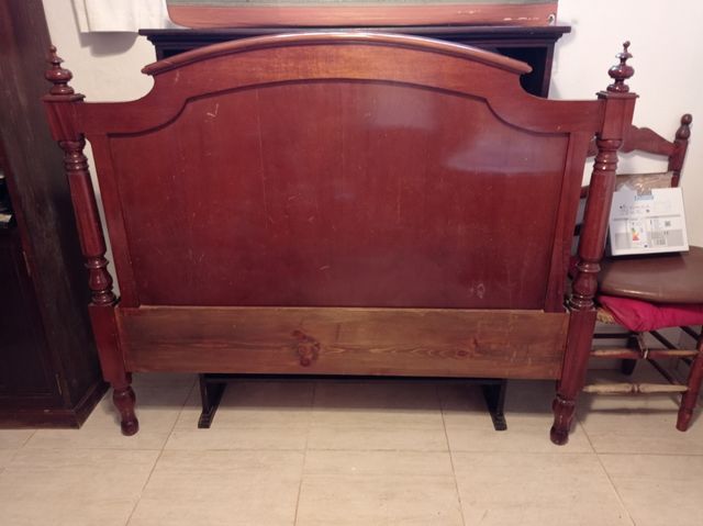 Cabecero caoba y cenefa