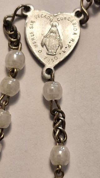 MUY ANTIGUO ROSARIO DE PRIMERA COMUNIÓN
