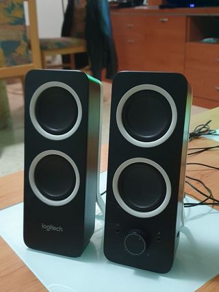 altavoces Logitech