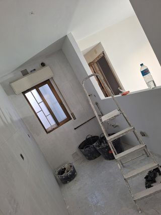 Albañil.cocina.refirma.piso