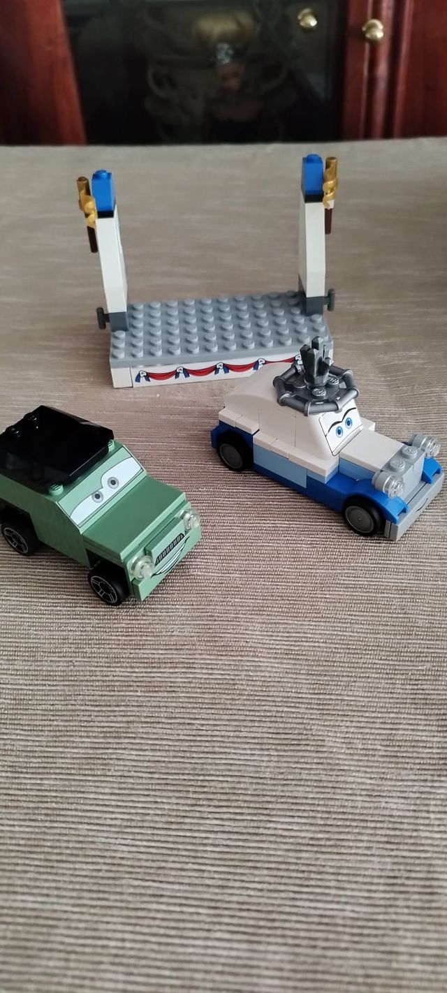 Lego cars Incursión desde el Big Bentley ENVIO LEE