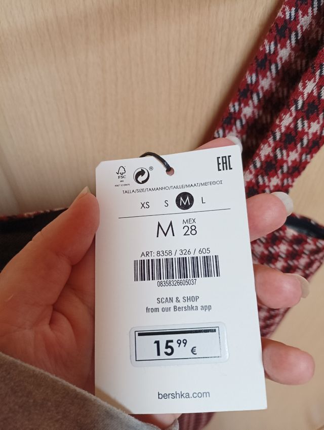 Peto de falda, Bershka.