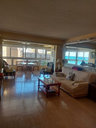 Alquiler Benidorm 1°linea Levante playa lateral. Mes octubre