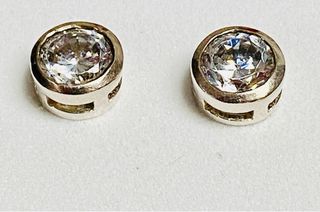 Pendientes dormilones de circonitas plata ley 925