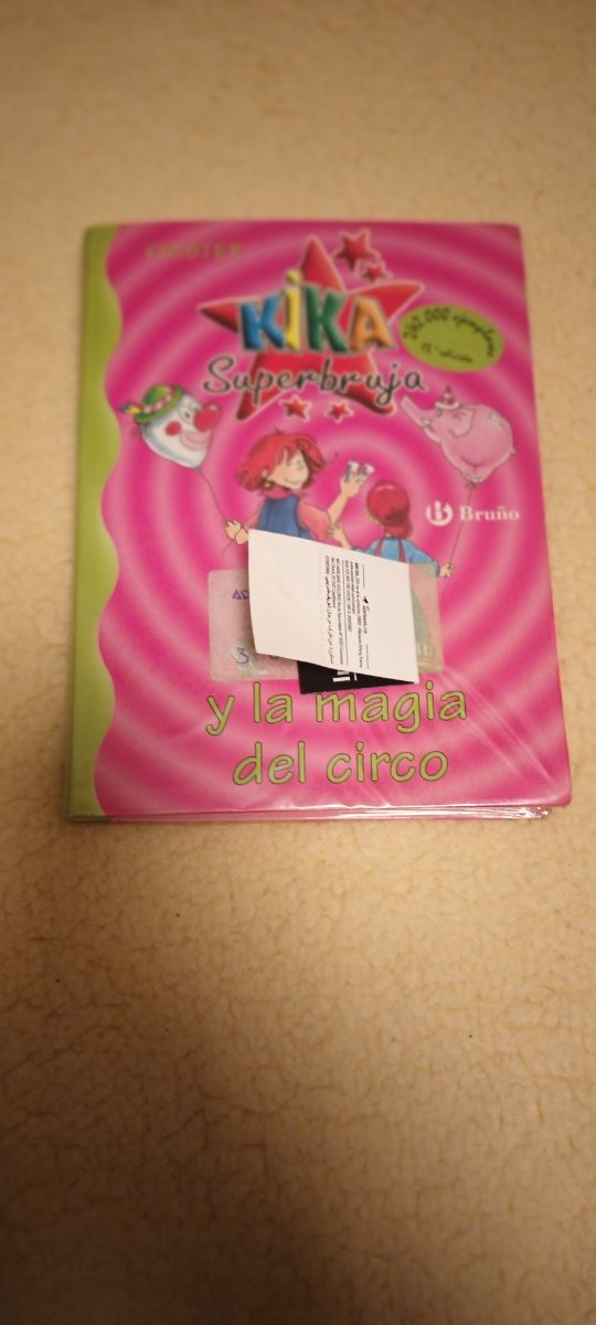 Libro kika súper bruja