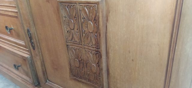 Mueble antiguo de salón