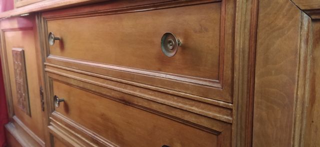 Mueble antiguo de salón