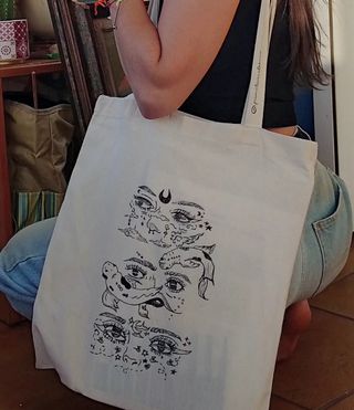 Tote bag pintada a mano