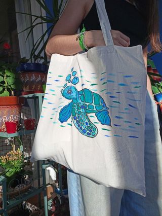 Tote bags dibujadas a mano