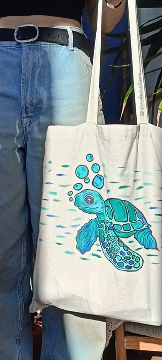 Tote bags dibujadas a mano