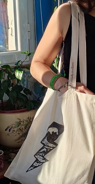 Tote bags dibujadas a mano