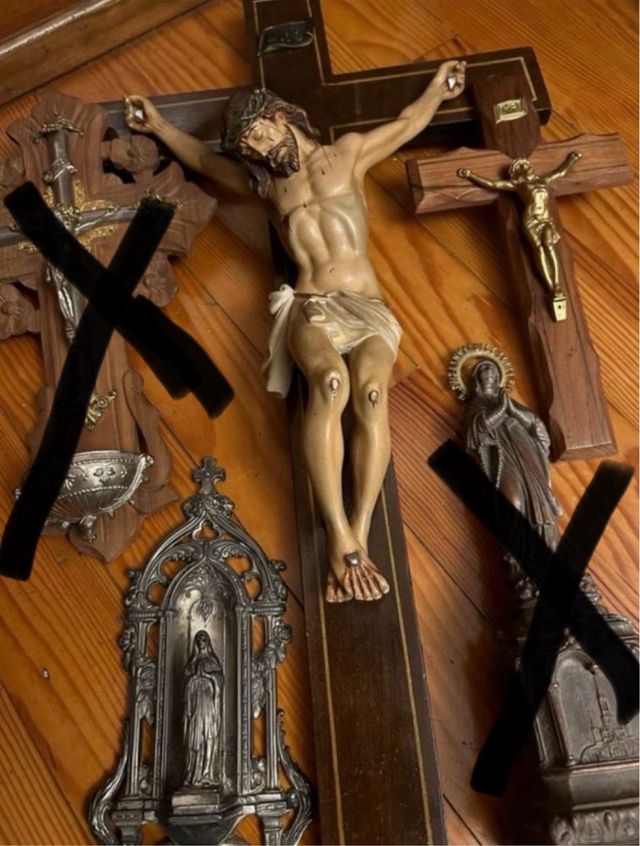 Objetos religiosos varios