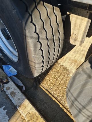 Semirremolque tauliner Guillen 2008