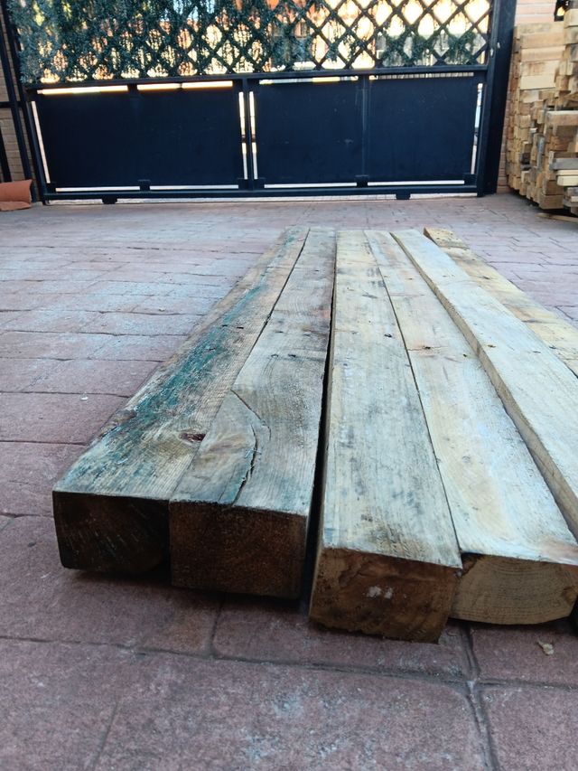 Listones, vigas de madera