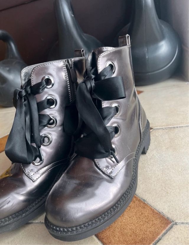 Stivaletto con cerniera laterale