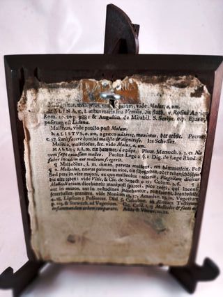 Pareja de cuadros antiguos.