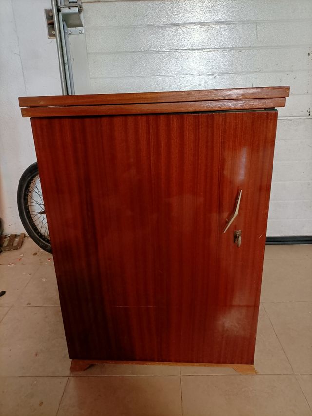 Maquina de coser singer antigua