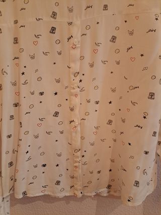 Camisa blanca con estampado