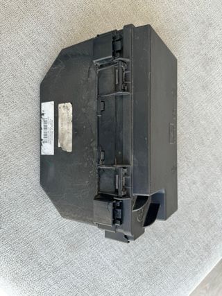 Caja fusible modulo control Jeep dodge 56049721AL