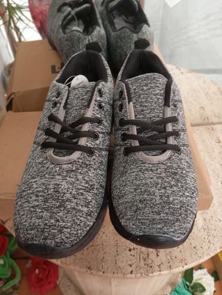 Zapatillas grises a estrenar numero 40