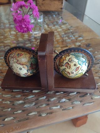 Pareja de sujeta libros antiguos