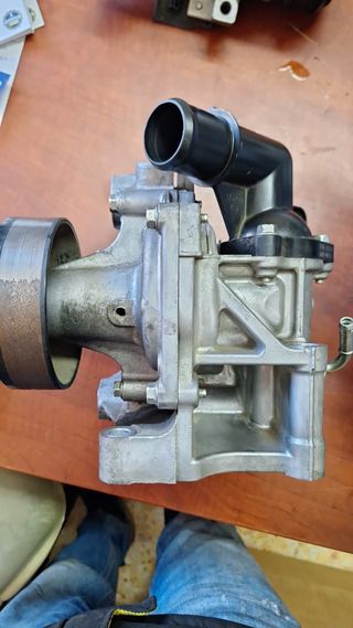 BOMBA DE AGUA MAZDA 3 2.0 2014 REF SH01 151H0