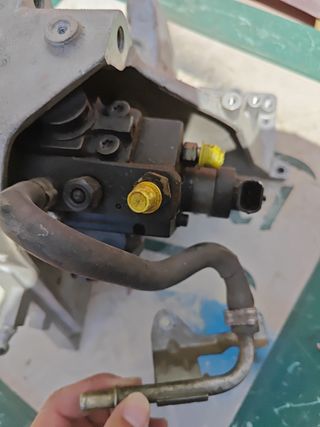 Bomba alta presión de combustible Opel