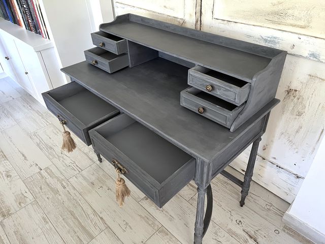 Secreter o escritorio gris restaurado