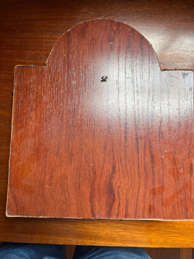 Llavero de pared en cuero repujado