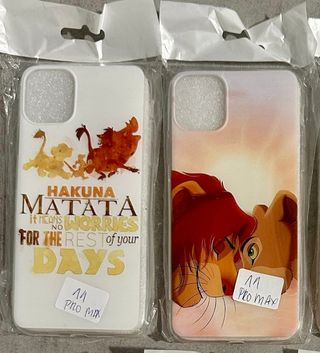 2 Fundas iPhone 11 Pro Max > Rey Leon