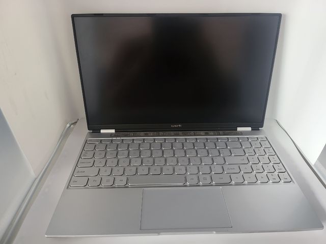 Portatil 15 pulgadas 16gb + 512 GB disco duro