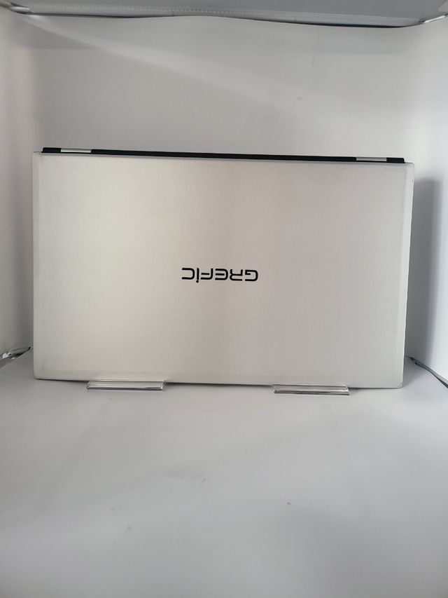 Portatil 15 pulgadas 16gb + 512 GB disco duro