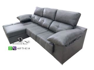 Sofá chaise longue con pouff antimanchas desenfund