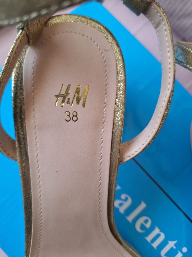 Sandalias doradas H&M