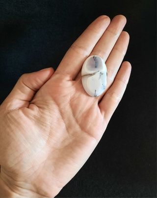 Cabujon de Merlinita.