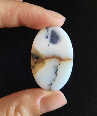 Cabujon de Merlinita.