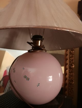 Lampada di ceramica rosa