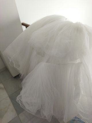 Vestido de novia de tul.