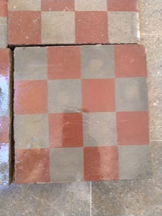 LOTTO DI 4 TEGOLE IDRAULICHE S.XIX-XX