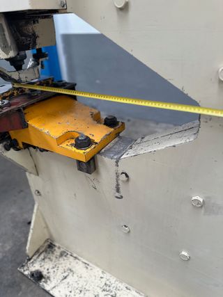 Punzonadora Geka Modelo Puma 150