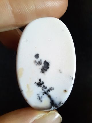 Cabujón de Merlinita.