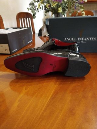 Zapatos Ángel Infantes nuevos