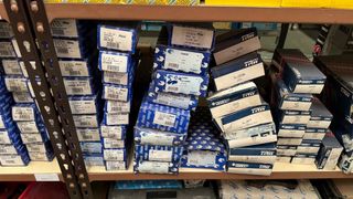 Gran lote de valvulas de motor