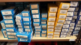 Gran lote de valvulas de motor