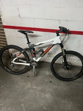 Bicicleta enduro ktm