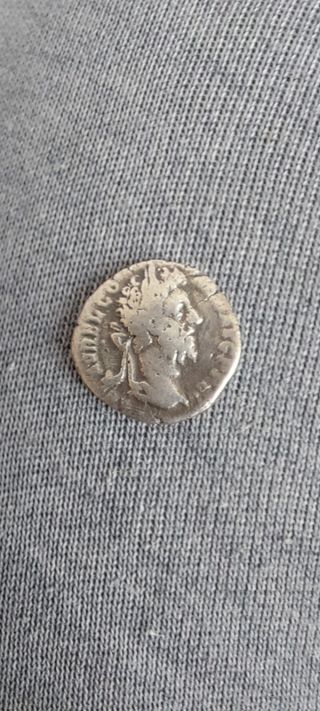 Denario  Comodo. Imperio Romano.